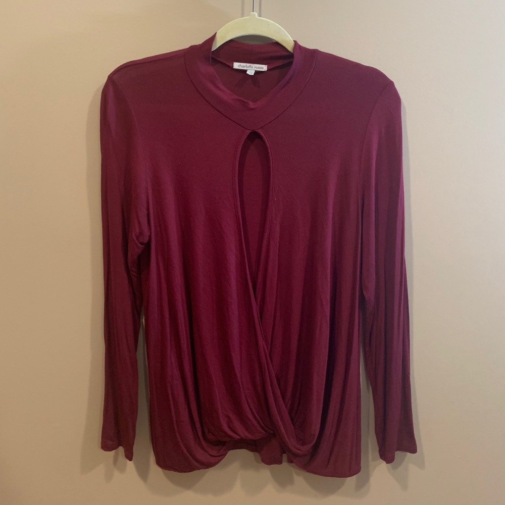 Blouse with Keyhole accent